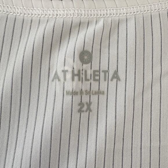 Athleta Subtle Striped Round Neck White T-Shirt Short Sleeve Size 2X - Picture 6 of 13